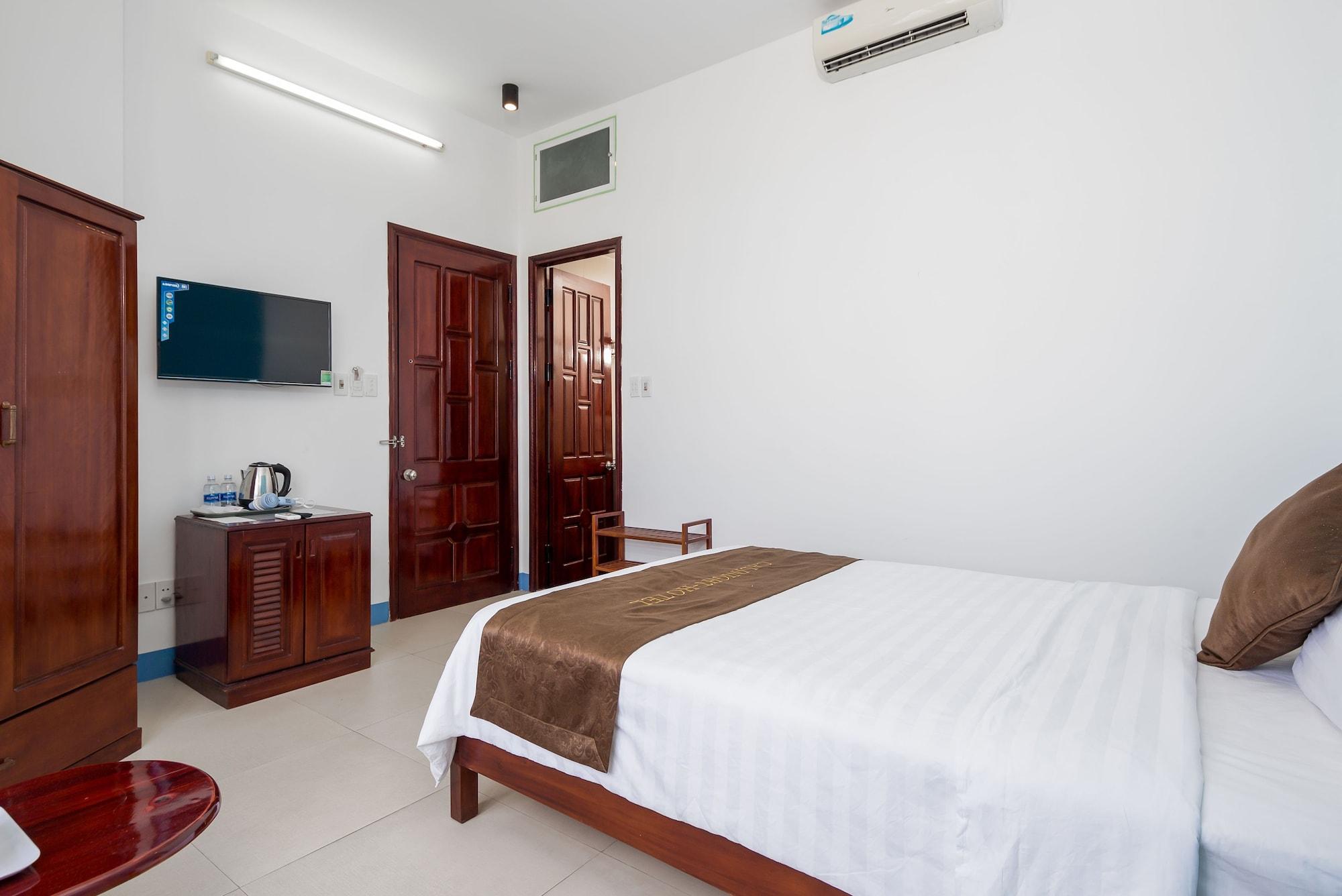 Cali Night Hotel Da Nang Exterior foto